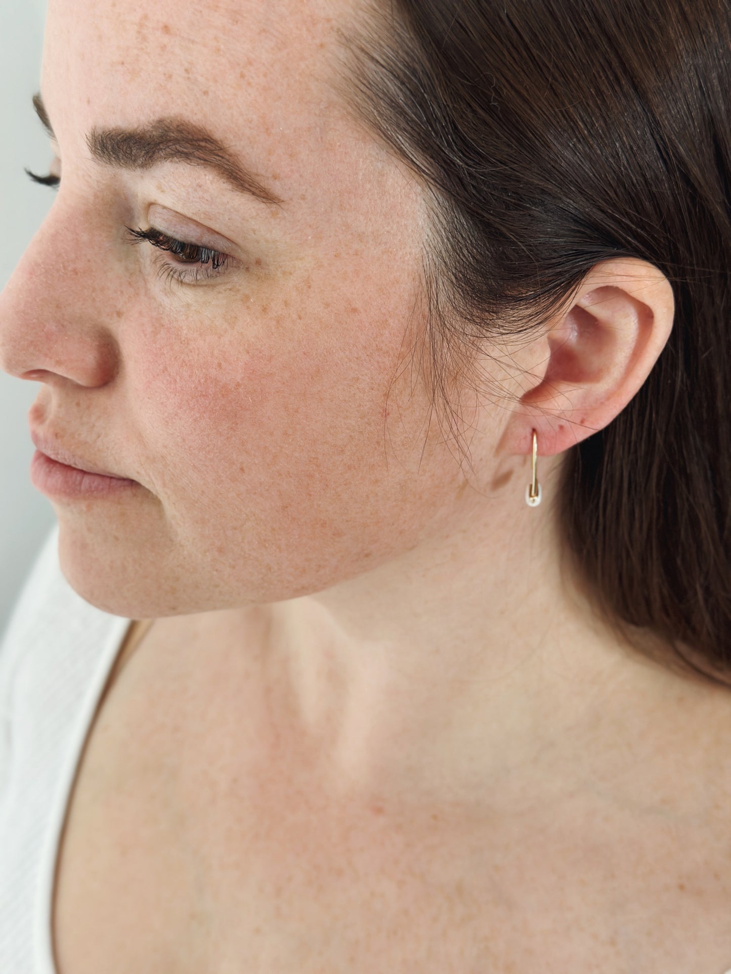 Mother of Pearl 14k Gold wire Earring