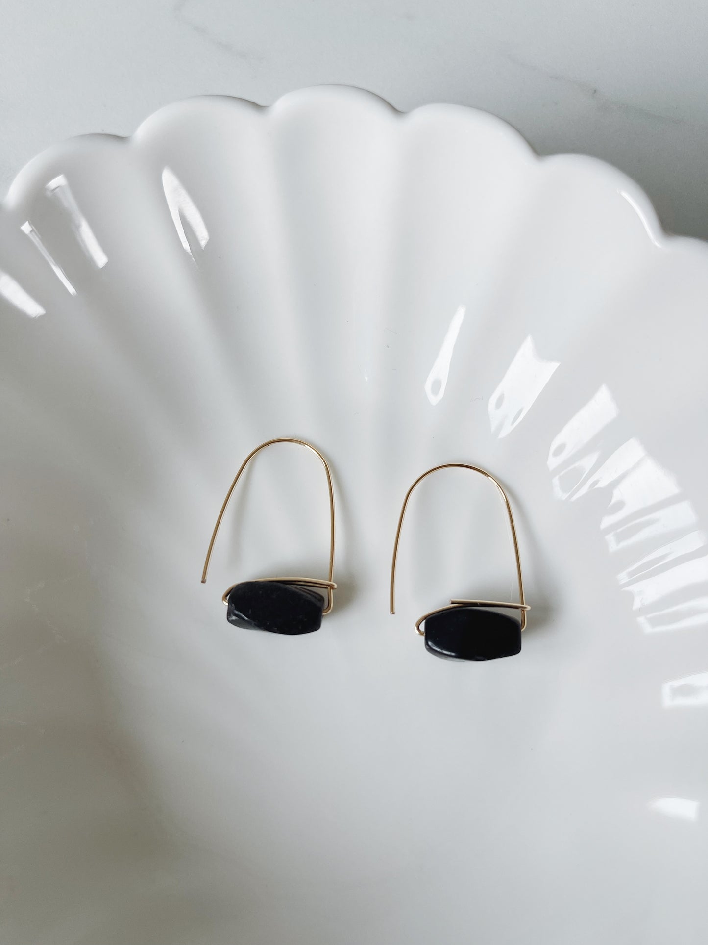 Onyx 14k Gold wire Earring