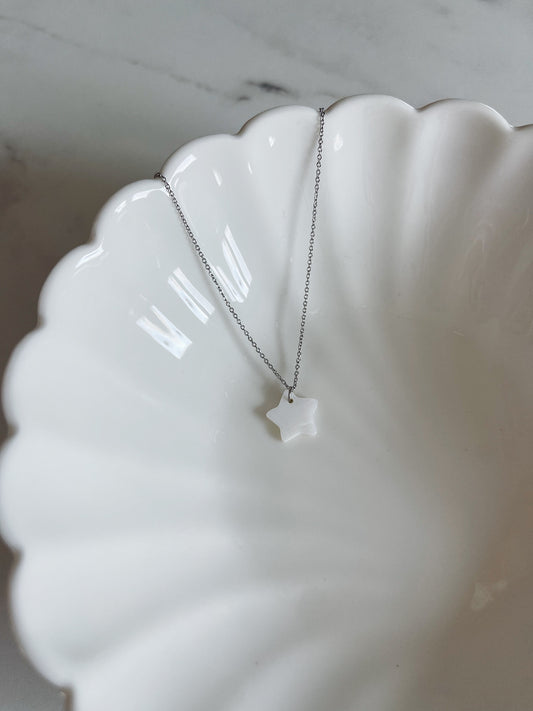 Mother of Pearl Star Silver Necklace
